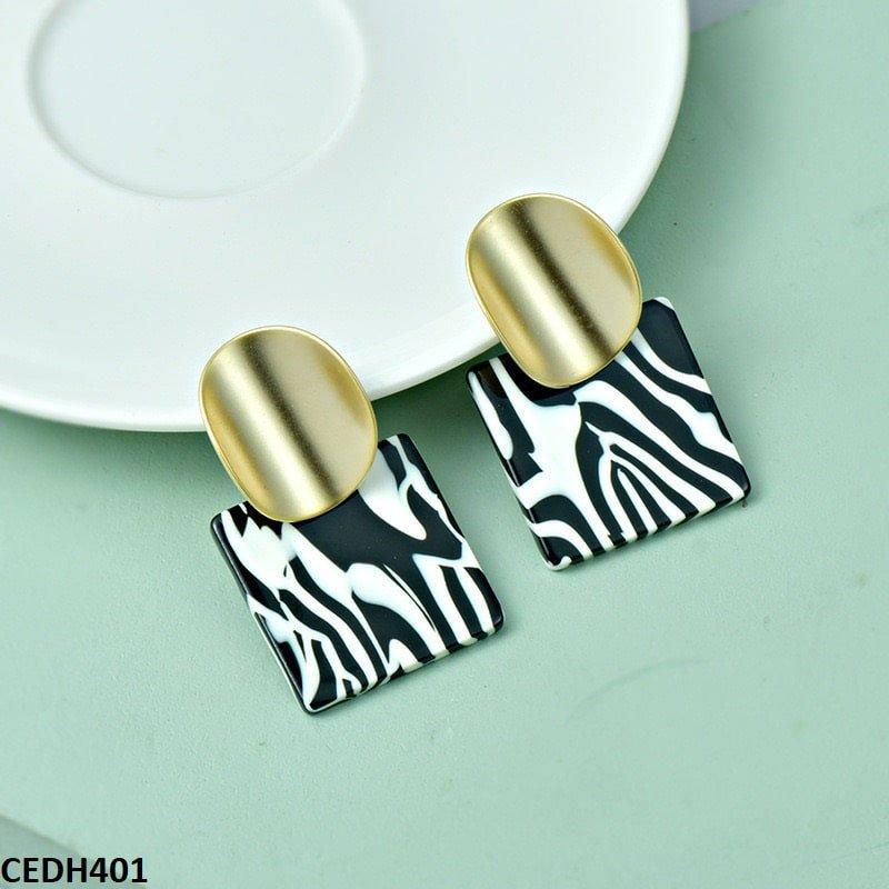 Shaded Sqaure Drop Earrings Pair