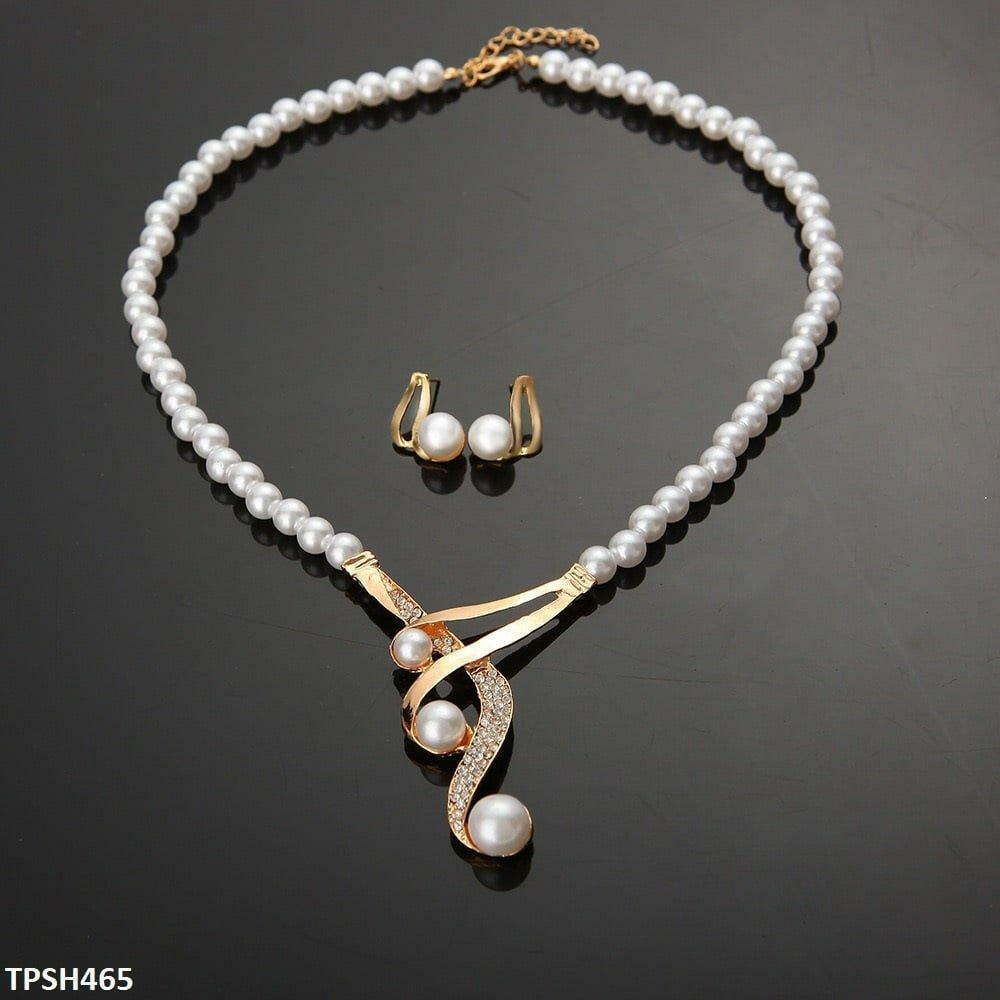 Pearl Pendent Set