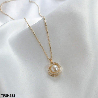 Pearl/Curb Chain Pendant Mominass