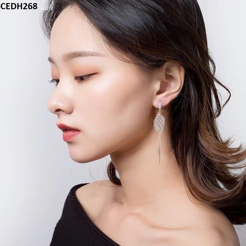 Baguette Leaf's Drop Earrings Pair Mominass