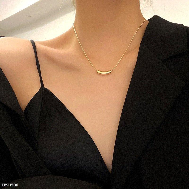 Plain Golden Pendant Mominass